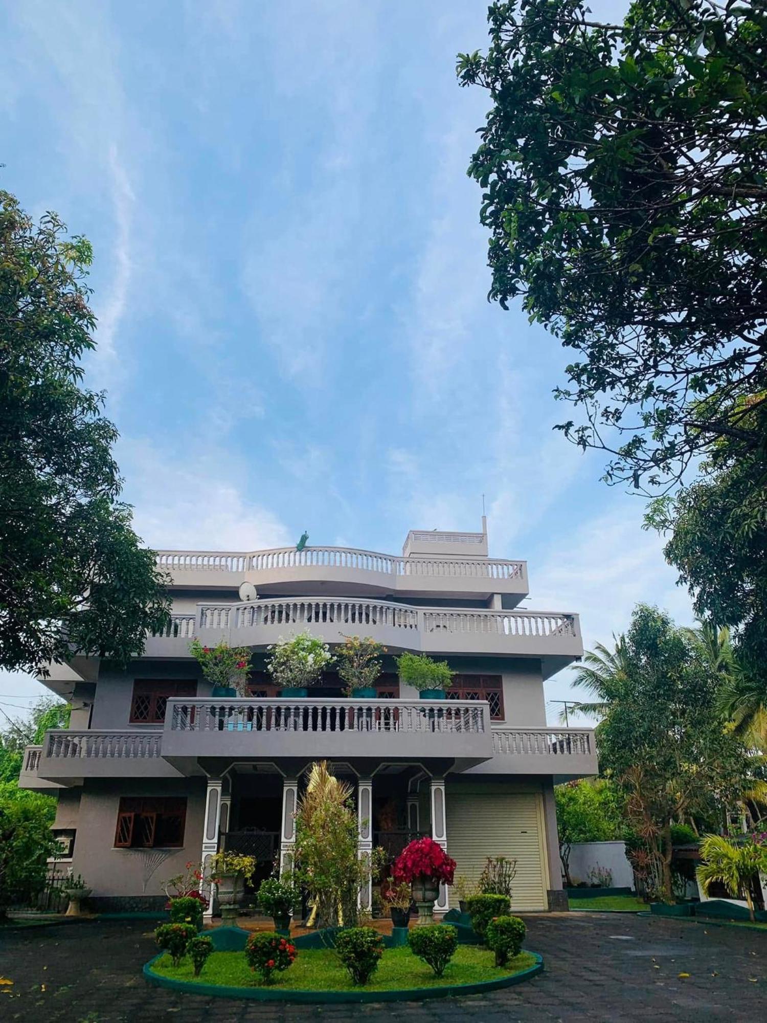 Sagarika Beach Hotel Moragalla Exterior foto